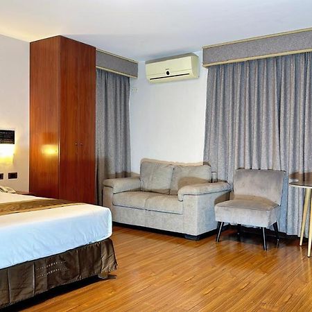 Serenzza Hotel Лима Екстериор снимка