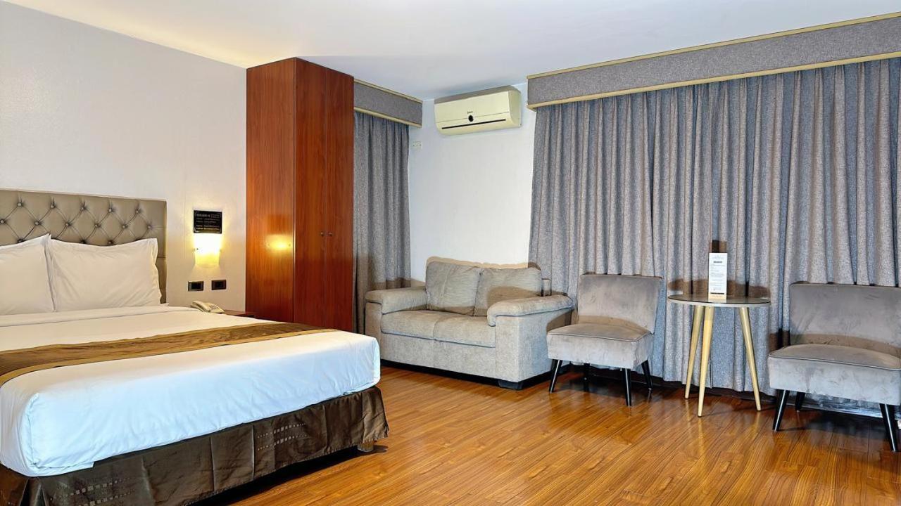 Serenzza Hotel Лима Екстериор снимка
